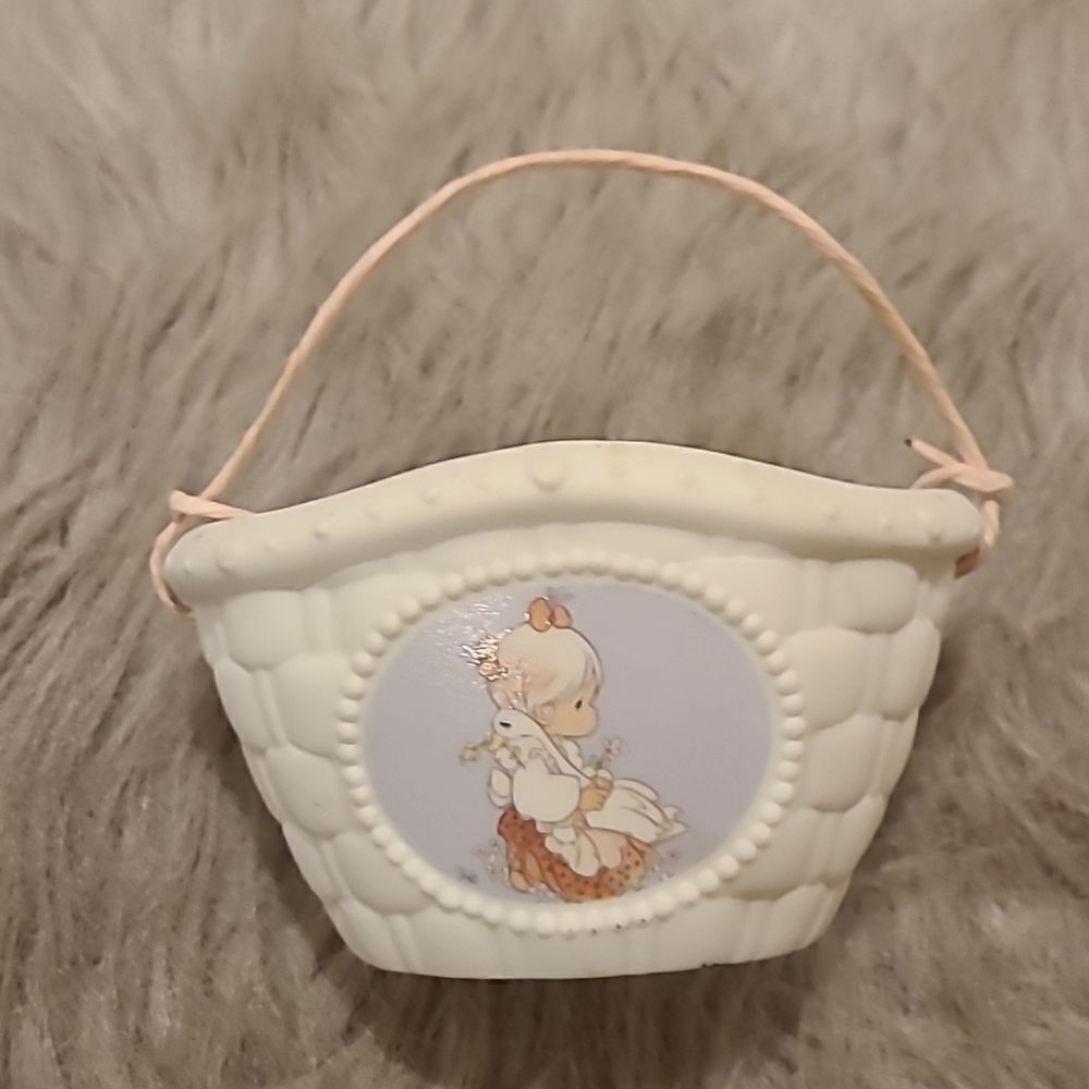 Precious moments vintage 1994‎ ensconced God is love ceramic basket